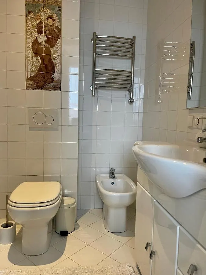 Central Loft Varese 0*,  Italia